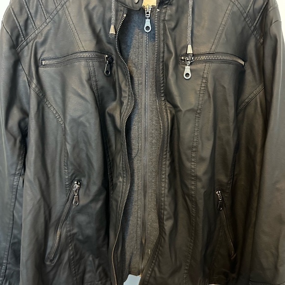 Plus size, faux black leather jacket with attached gray hoodie lining. Size 2x - Picture 3 of 9